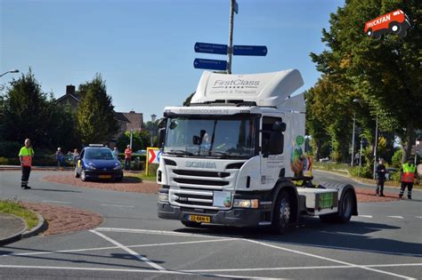 Foto Scania P280 Van FirstClass Couriers Transport TruckFan