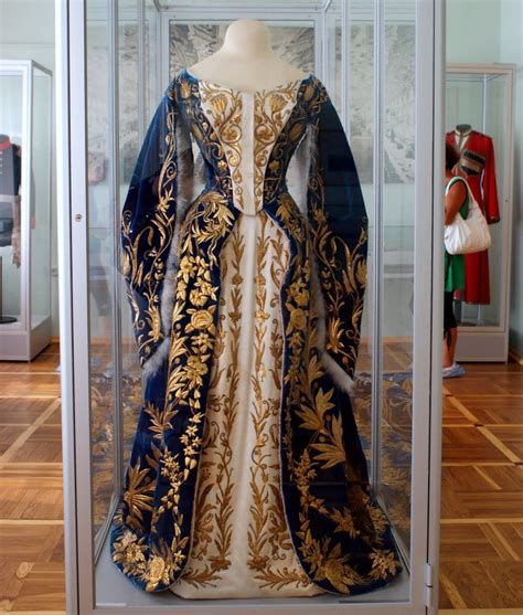 Russian Th C Court Dress Most Likely Belonging To Maria Feodorovna