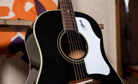 A Guide to the Gibson J-45 Acoustic Guitar | GC Riffs