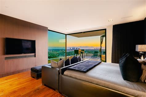 Strat House Villas In Los Angeles Haute Retreats