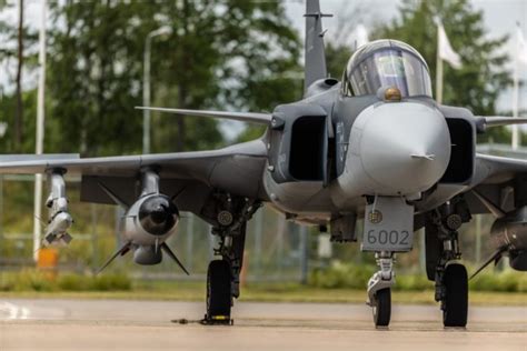 Fotos Saab Gripen E Pronto Para O Combate Poder A Reo Avia O