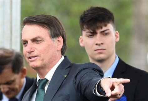 Filho De Bolsonaro Jair Renan Deve Prestar Depoimento Pf Tudo Ok