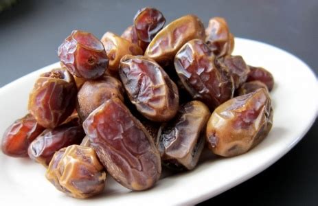 Польза и вред финика для организма мужчины и женщины