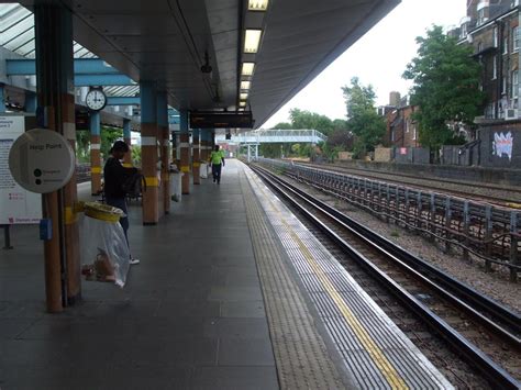 West Hampstead Underground Station (Camden, 1879) | Structurae