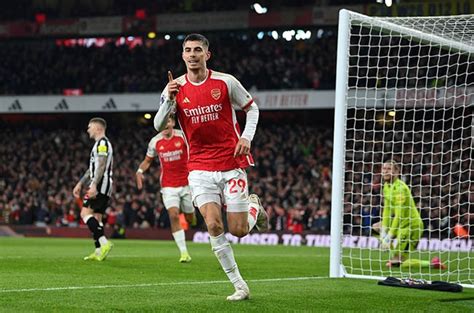 Arsenal Hammer Newcastle To Keep Title Pressure On Liverpool Man City