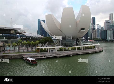 modern building (artscience museum) at marina bay in singapore Stock ...