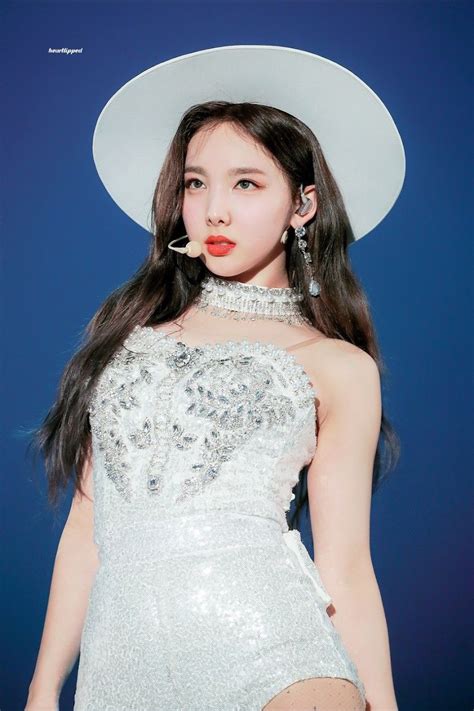 Times Twice S Nayeon Channeled Her Sexy Side In The Most Gorgeous