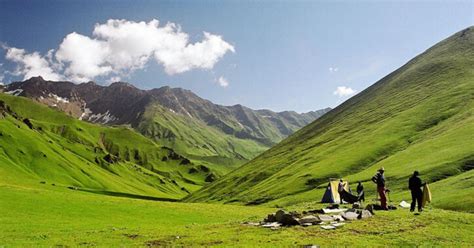 Ali Bedni Bugyal Trek To Grandest Pair Of Meadows India Chalk