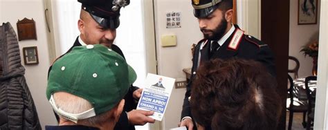 I Carabinieri Spiegano Agli Anziani Con Un Vademecum Come Difenderesi