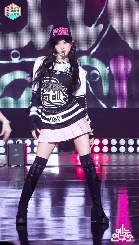 Pin By Fer On Kpop Stage Outfits Dance Outfits Kpop Outfits Stage