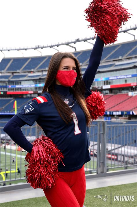 Patriots cheerleader : r/cheerleaders