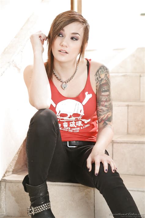 Tattooed Erotic Model Nikki Hearts Undressing To Pose Naked On Front Steps Porn Pictures XXX