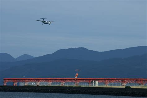 オリエンタルエアブリッジ Bombardier DHC 8 200 JA802B 長崎空港 航空フォト by navipro787さん