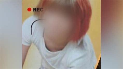 Über mehrere Jahre Vater bezahlt 7 jährige Stieftochter für Sex