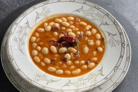 Pastırmalı Kuru Fasulye Tarifi Nasıl Yapılır Yemek