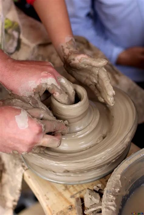 How To Do Pottery With A Twist Use Of Extruders In Creating Twisted