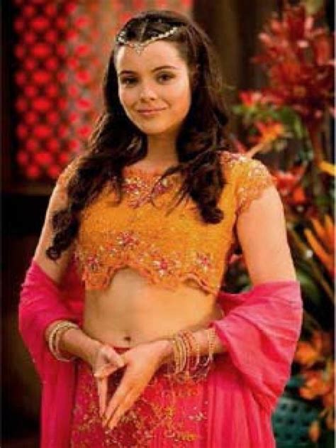 Hot Sexy Emily Robins Bikini Pics