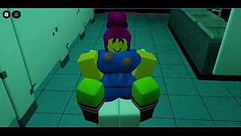 Un Mec Mo Baise Un Noob De Roblox Dans Roblox Xvideos