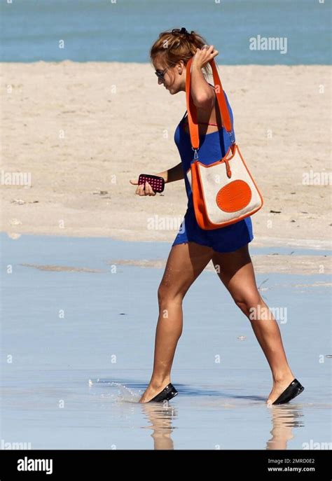 10 Hot Sexy Jesica Cirio Bikini Pics