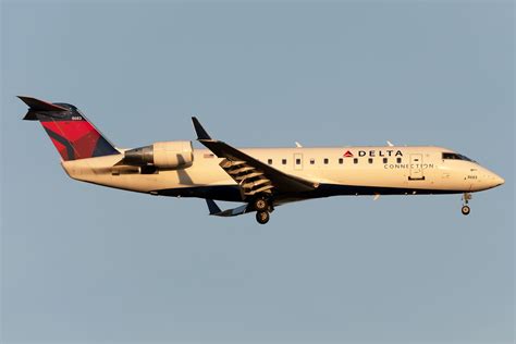 What Speed Do Crj 200 Need To Take Off 6