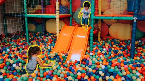 Piscina De Bolinha 3 Ball Pit Playing Toys Brincando Com A Dada