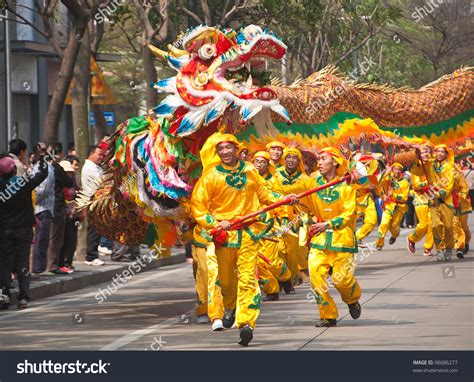 Foshan March 23 Dragon Dance Parade Stock Photo 98686277 Shutterstock