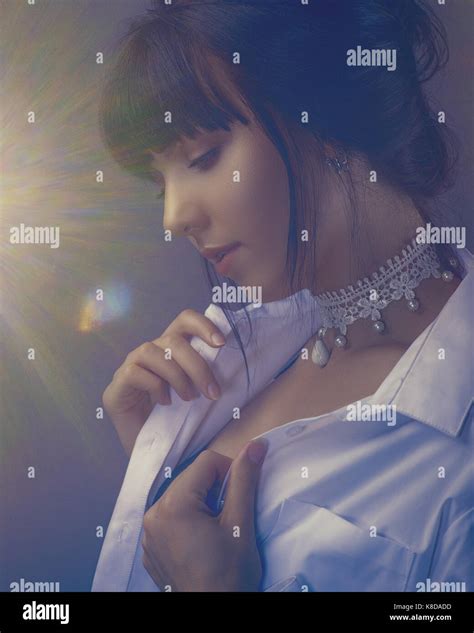 Sensuality Beauty Brunette Retro Styled Female Portrait Stock Photo Alamy