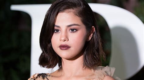 Selena Gomez Fará Seu Retorno Aos Palcos E Data Do Show é Divulgada