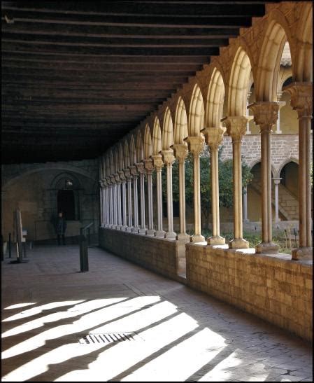 Barcelona Tiene El Claustro M S Hermoso