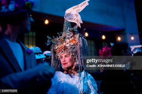 High Line Hat Party Photos And Premium High Res Pictures Getty Images