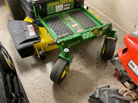 Lot - John Deere Ztrak Zero Turn Mower