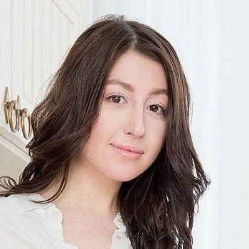 Rin White Babe Page Watch This Pornstar On FreeOnes