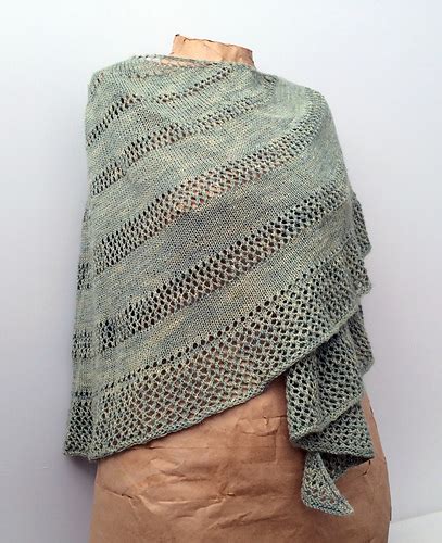 Ravelry Trellis Lace Shawl Pattern By Beedle Hinely