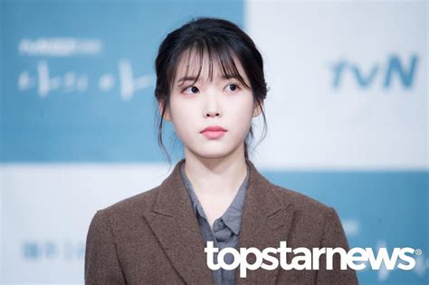 여돌학개론 ‘아이유 위주로 갑시다 4 해피엔딩은 프롤로그에 불과했다 ‘last Fantasy 이정범 기자 톱스타뉴스