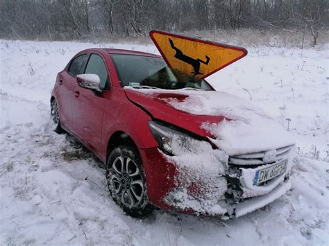 Było o krok od tragedii Na autostradzie A4 pod Brzegiem znak drogowy