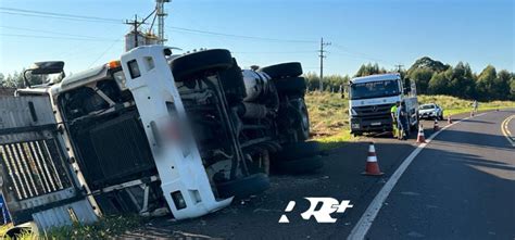 GuaraniaÇu Para Evitar Acidente Caminhão Tomba As Margens Da Rodovia