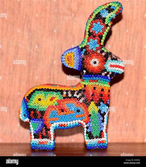 Huichol Art Hi Res Stock Photography And Images Alamy