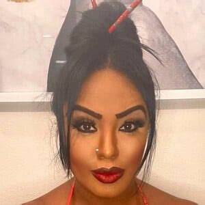 Layton Benton Ge Famille Biographie Famous Birthdays