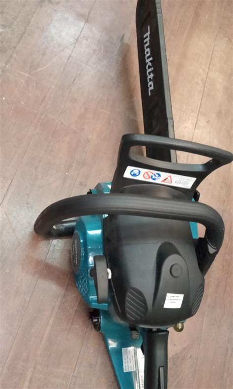 Makita Petrol Chainsaw Ea3201s Community On Carousell