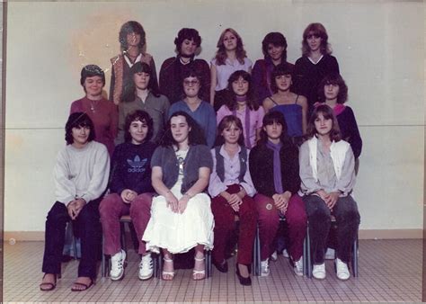 Photo De Classe Bep 2e As Sténodactylo Correspondancier De 1981 Lycée