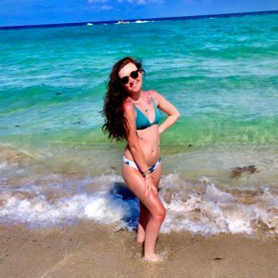 Hot Sexy Skylar Marie Bikini Pics