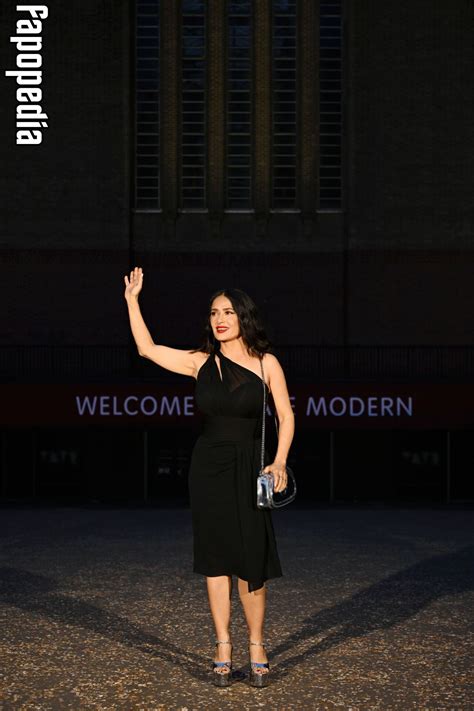 Salma Hayek Nude Leaks Photo Fapopedia