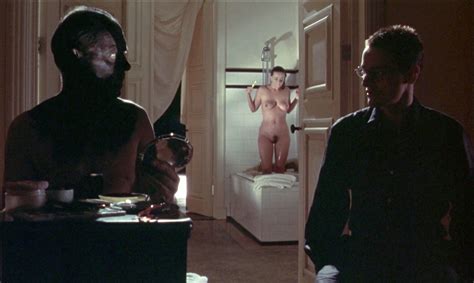 Naked Polly Walker in 8½ Women