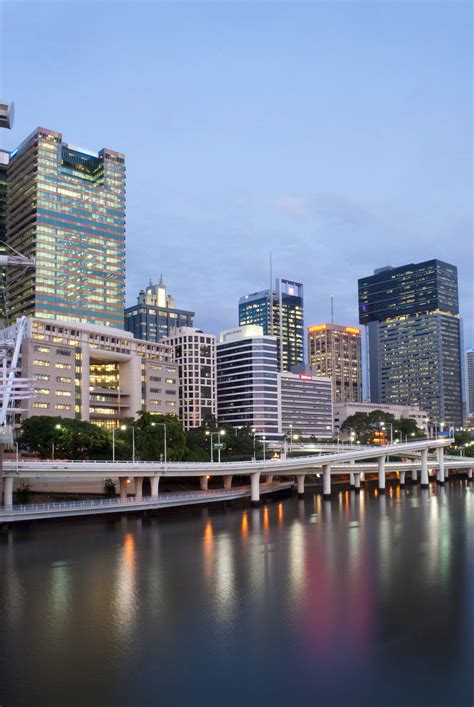 photo  central brisbane  dusk  australian stock images