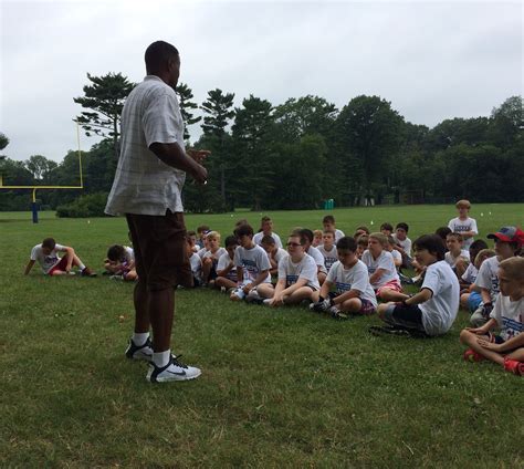 NFL Alumni Heroes Begin First of Youth Football Camps - Pro Sports ...