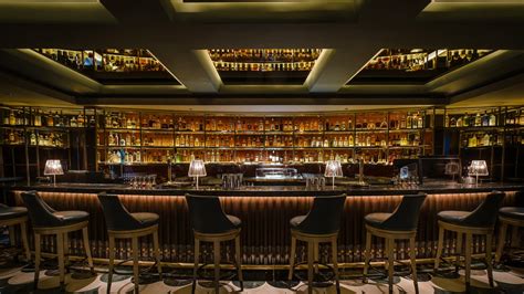 Manhattan Bar - Bar Review | Condé Nast Traveler