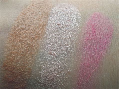 Urban Decay Naked Flushed Palette In Native Comparison To The Original Naked Flushed Palette