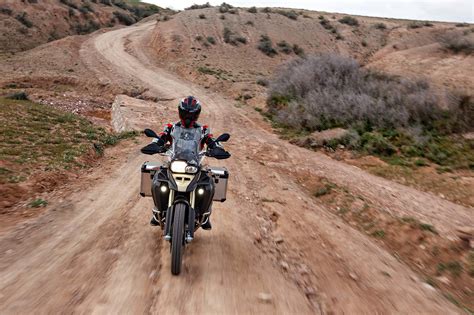 BMW F800GS Adventure - Germany's Middleweight ADV - Asphalt & Rubber