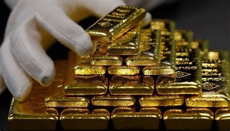 Gold Rates In Pakistan Come Down By Over Rs4 000 Per Tola On First Day