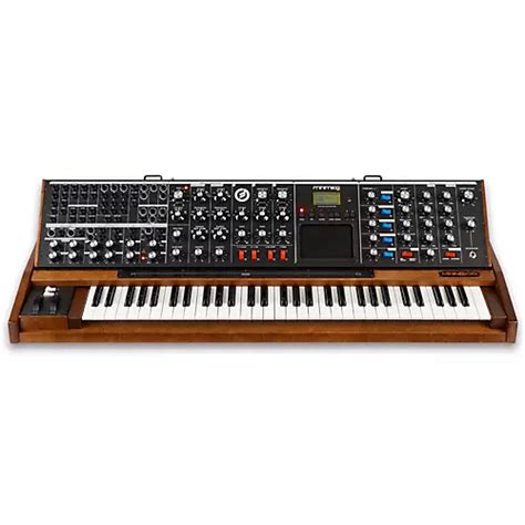 Moog Minimoog Voyager XL | Musician's Friend